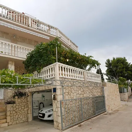 Seaside House With A Swimming Pool Okrug Donji, Ciovo - 13428 Ferienhaus