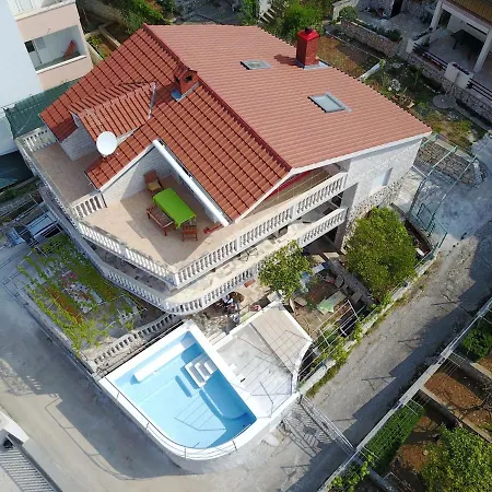 Hébergement de vacances Seaside House With A Swimming Pool Okrug Donji, Ciovo - 13428 *